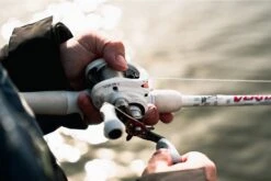 Abu Garcia Veritas Baitcasting Combo 16 Abu Garcia Veritas Baitcasting Combo -Fishing Promotion Store ABU BAITCAST COMBO VERITAS LIFESTYLE 2021 001