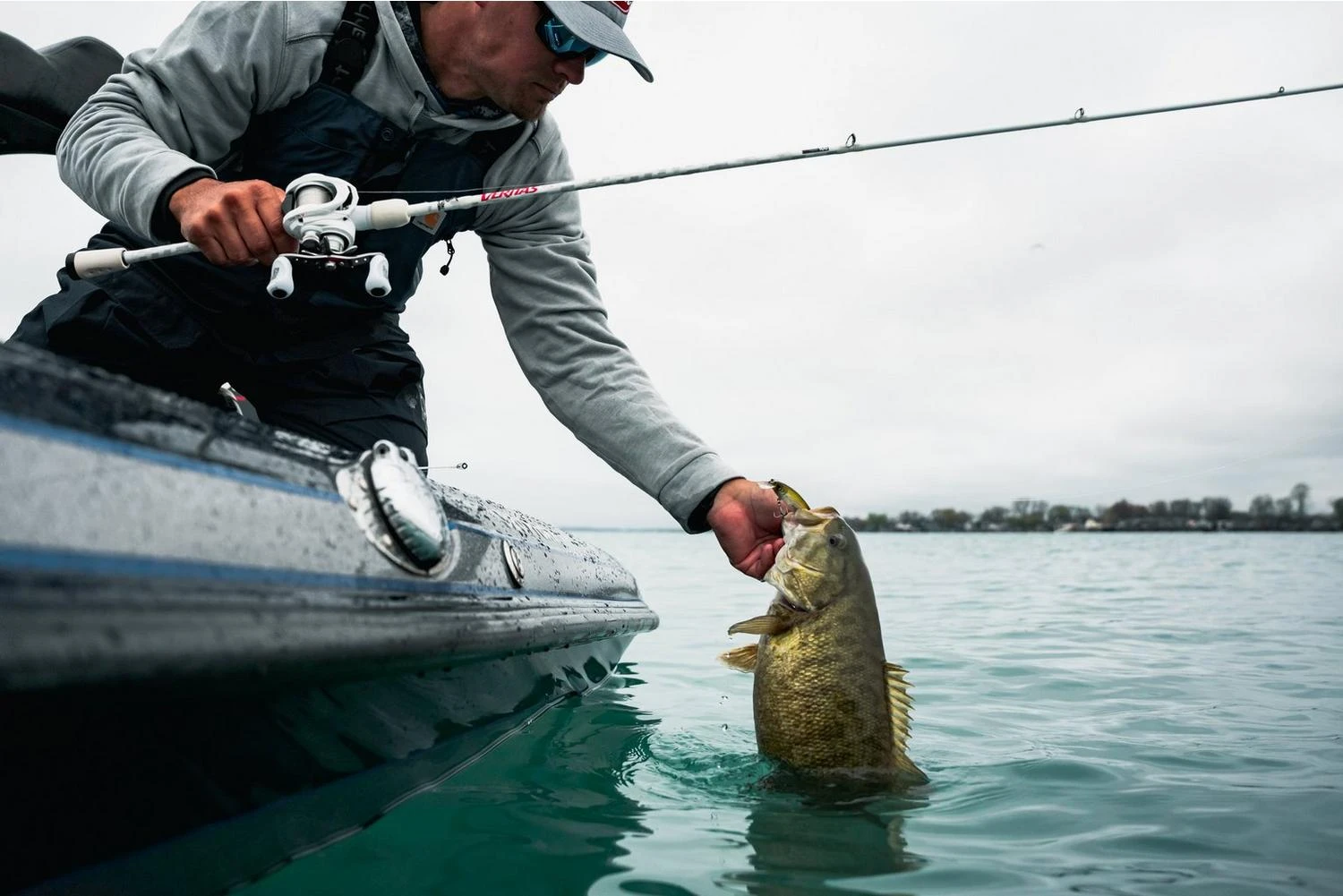 Abu Garcia Veritas Baitcasting Combo 9 Abu Garcia Veritas Baitcasting Combo - Image 7