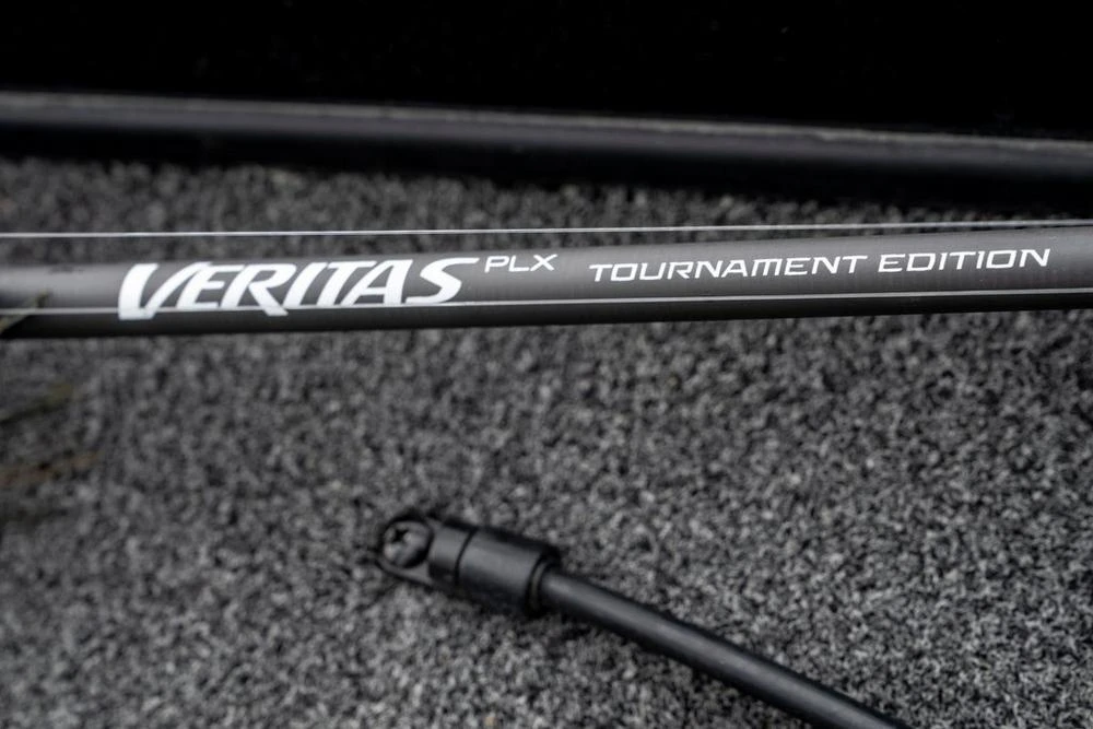 Abu Garcia Veritas Tournament Baitcasting Rod 16 Abu Garcia Veritas Tournament Baitcasting Rod - Image 14